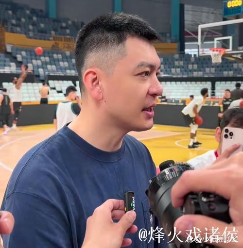 生涯首次得分上双,从清华退学撑起辽篮内线,杨鸣为他怒吼 生涯首次得分上双,从清华退学撑起辽篮内线,杨鸣为他怒吼